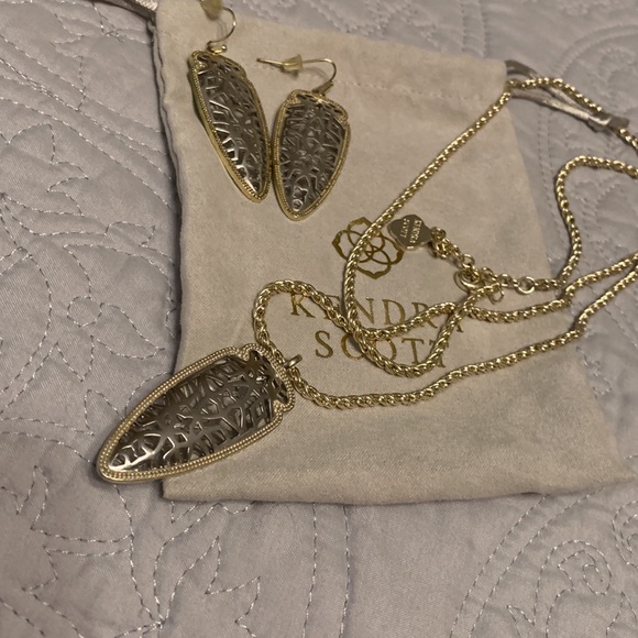 Kendra Scott earring and necklace set - Picture 6 of 6